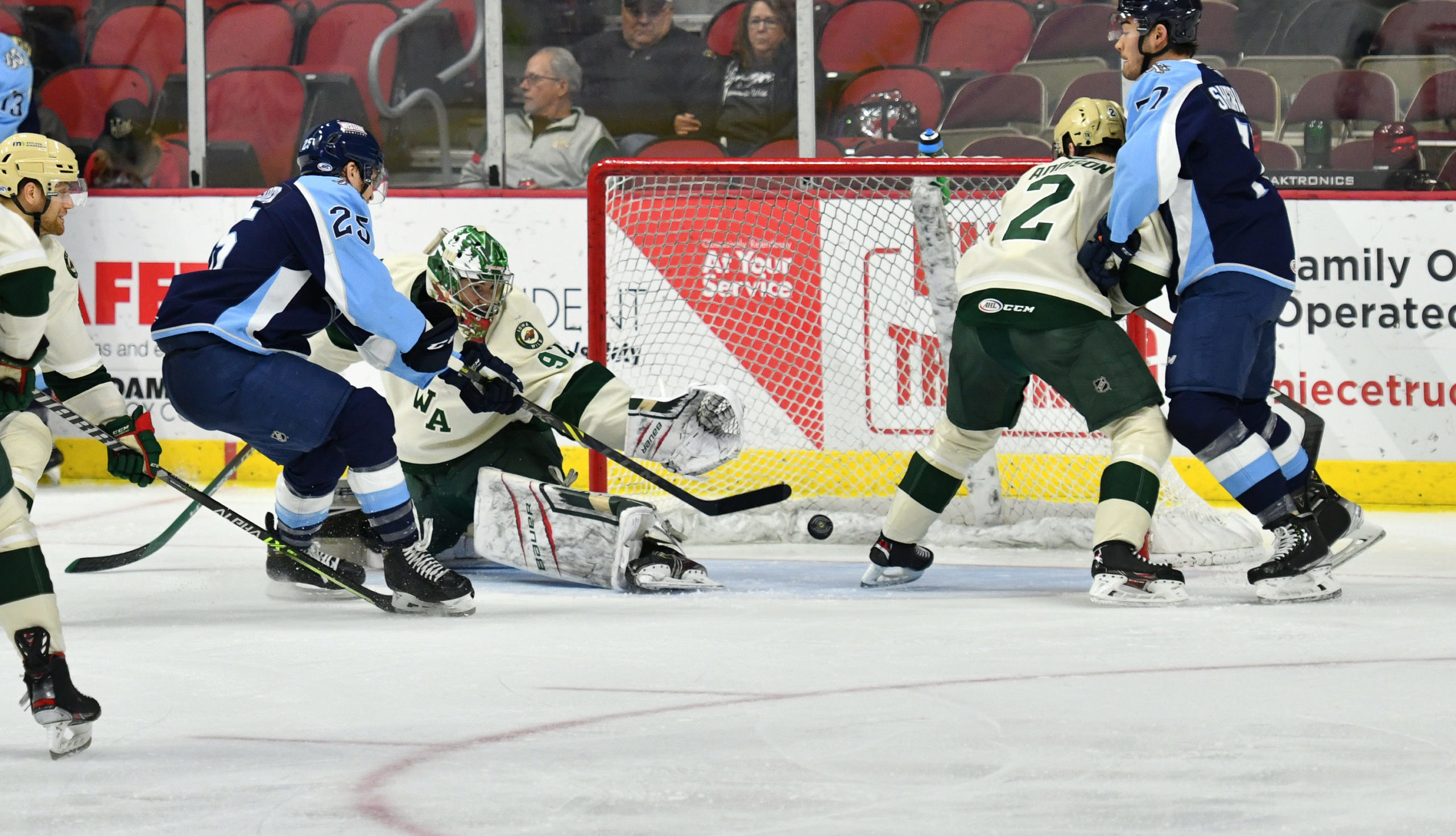 Ads Tame Wild For 5th Straight Win - Milwaukee Admirals