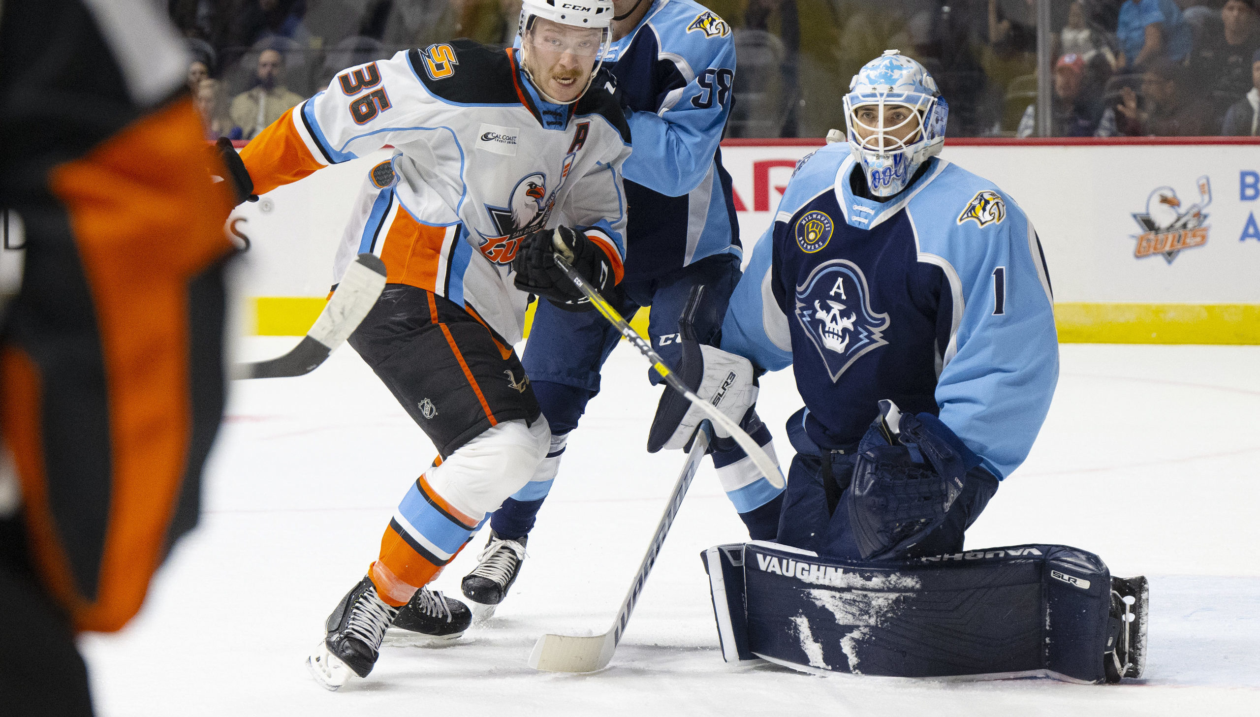 Milwaukee Admirals introduce hockey to 1st-time skaters